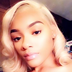 Meet your Posher, Joi